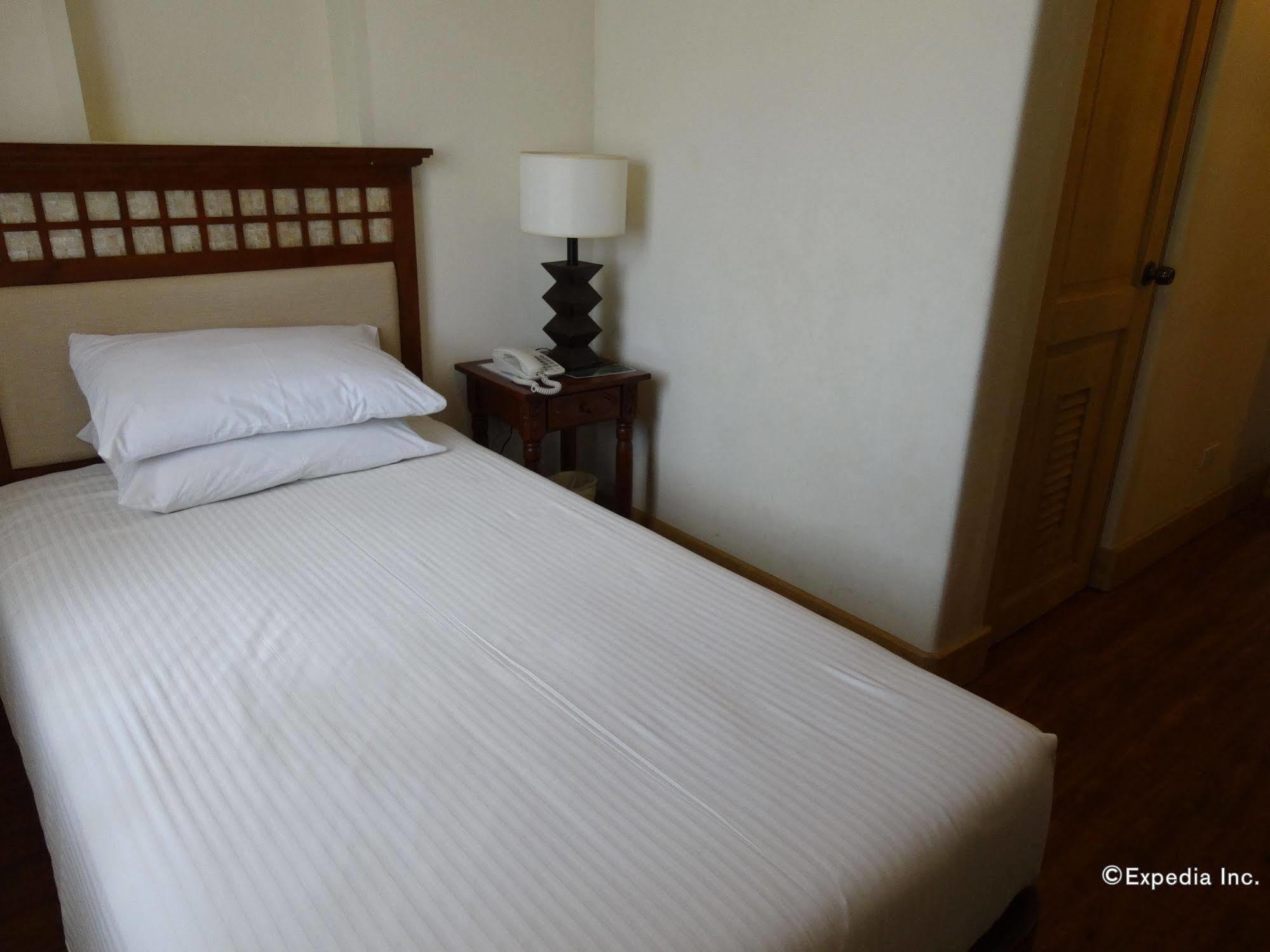 Hotel Emilia ダバオ　シティ エクステリア 写真