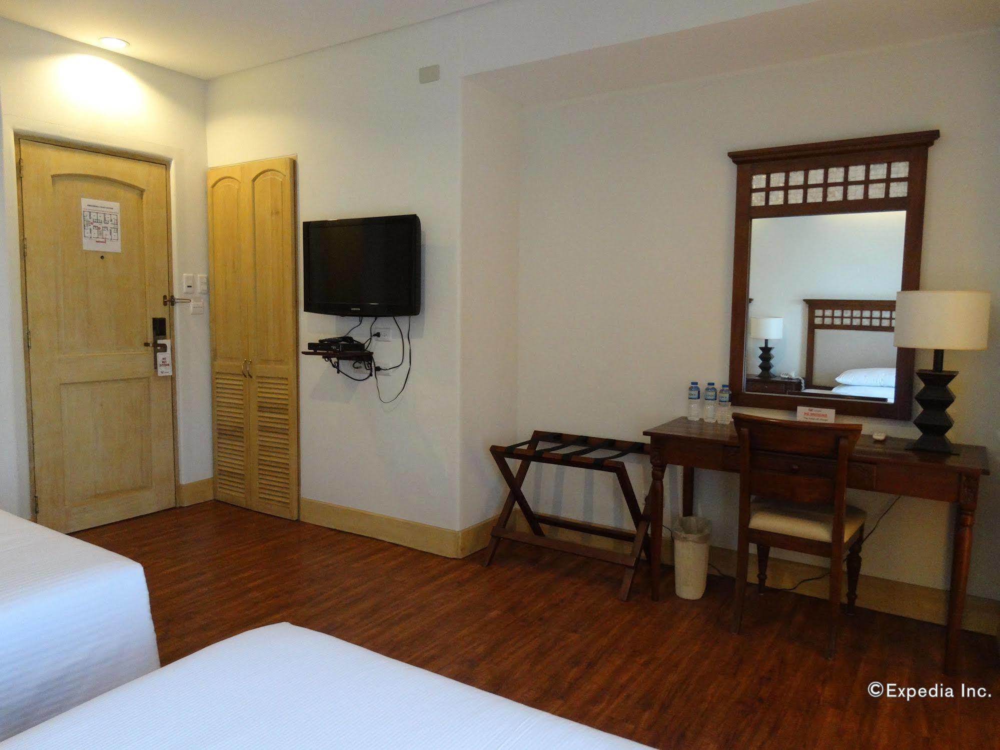 Hotel Emilia ダバオ　シティ エクステリア 写真